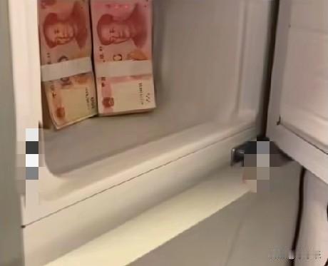 近日，山东青岛一男子报警称:“我把家底卖掉了！”原来他在家进行年末大扫除，将一台