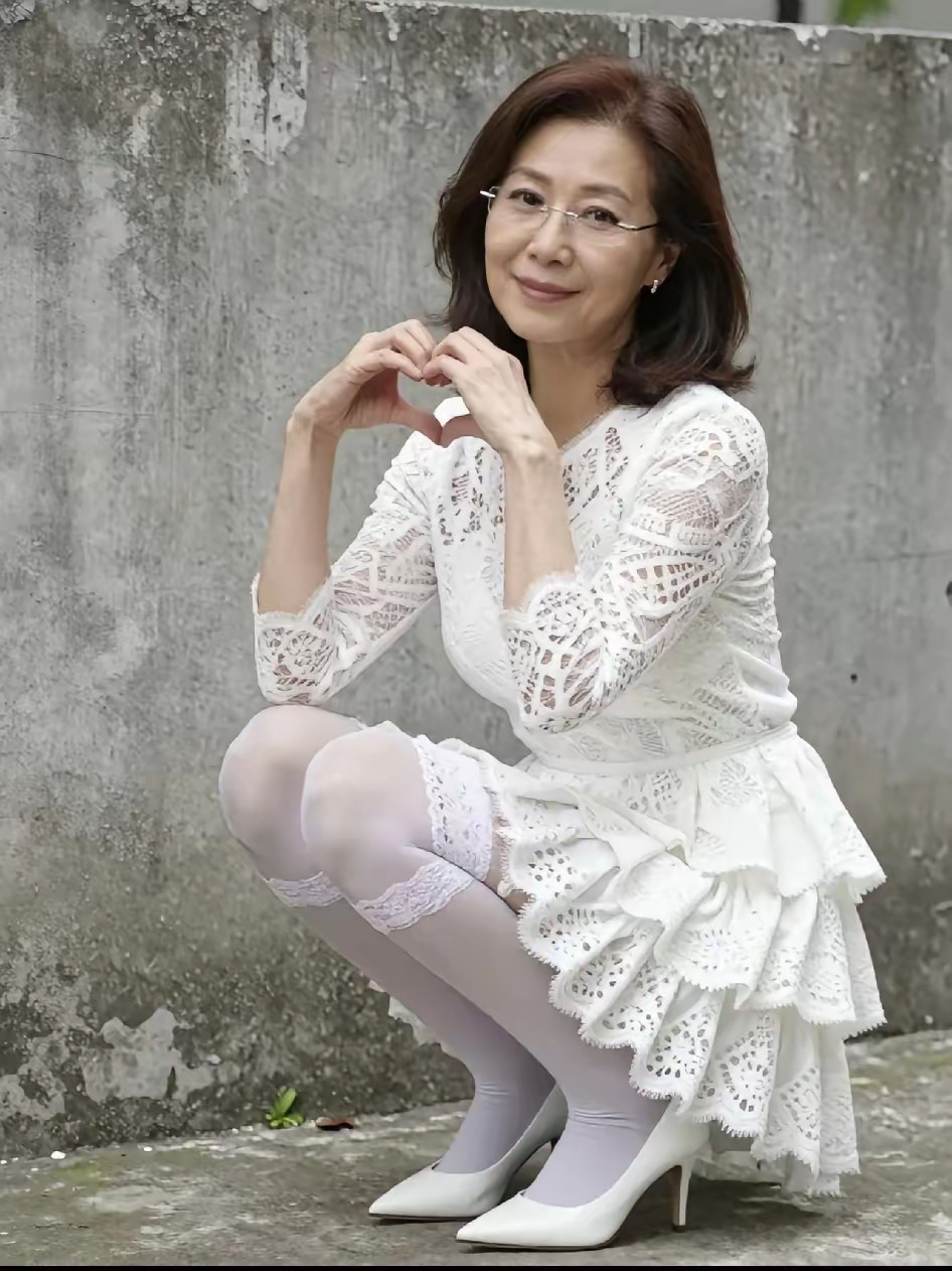 50多岁了，这样穿合适吗？