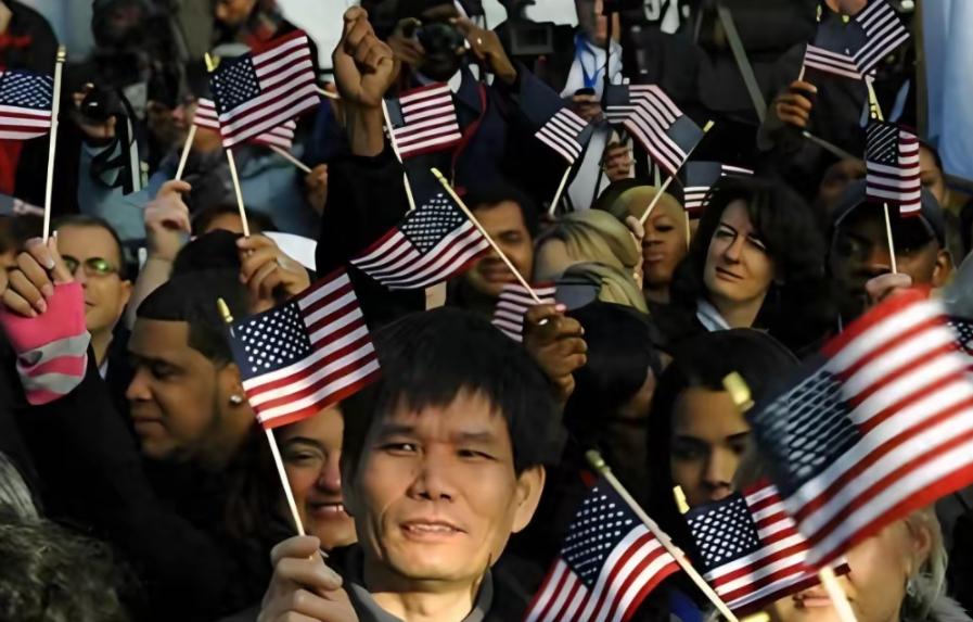 美国华人表示：在美国所有华人精英，不管你第一代有多牛，是顶尖科学家还是大学教授，