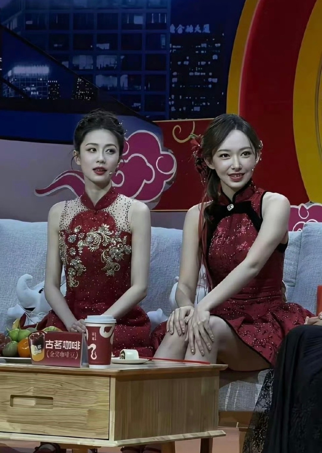这才是真正的大腿，没有拉直，没有美颜