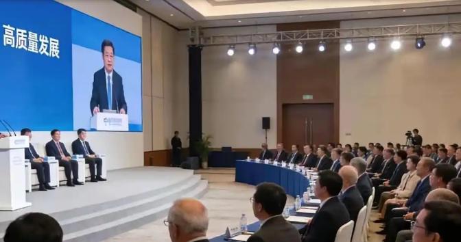 一回国，高市早苗就收到“天大坏消息”，日方气坏：中国凭啥如此对我们？高市早