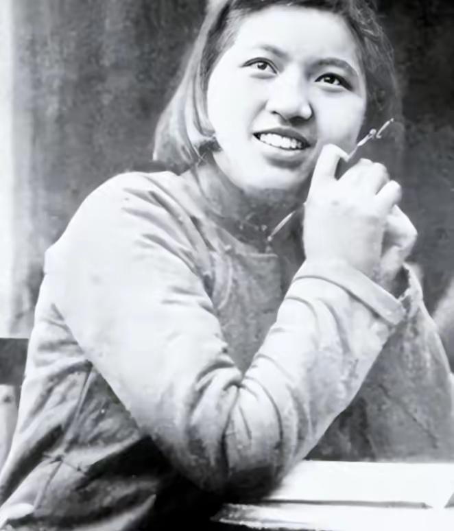 陈慕华晚年向家人交代后事，说出了一句令全场沉默的话。她说，这辈子最恨的，就是