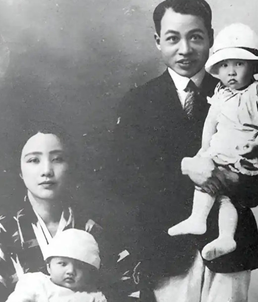 1928年，日本富家女不顾家人反对，远嫁数学家苏步青。哪料，日军侵华期间，富家女