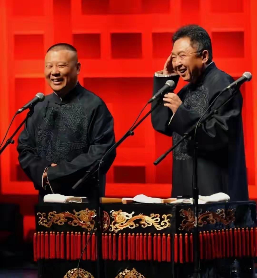 郭德纲最近的动作，越看越让人捏把汗。成都分社才刚开业，上海分社就要紧接着开业，看