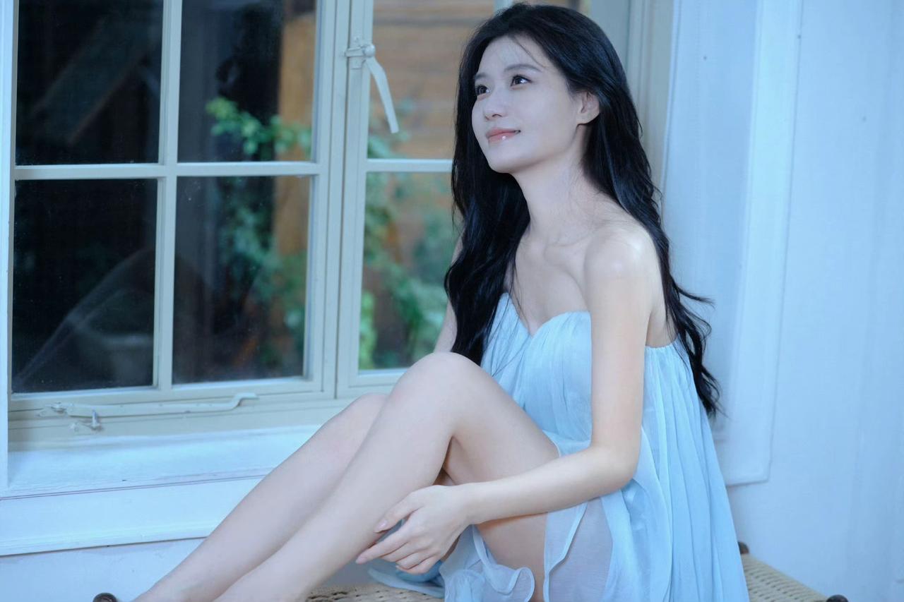 小涵你真的不是那捏清冷的神吗[滑稽笑]陈意涵娱乐