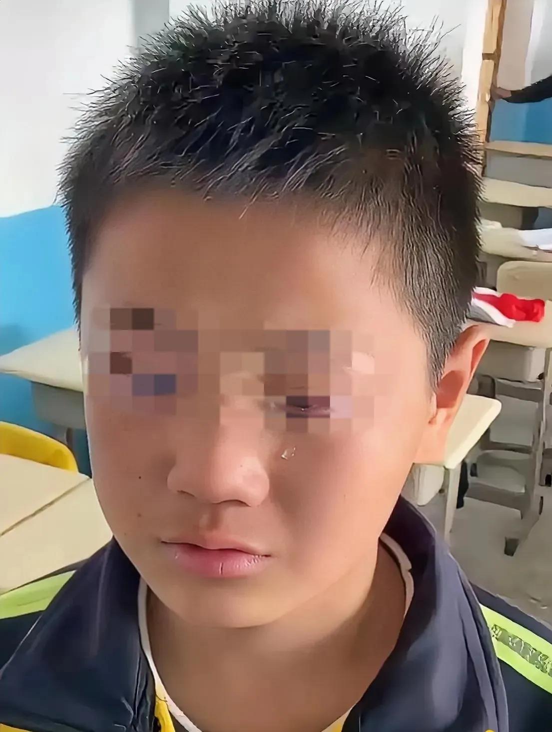 上初中一年级的儿子给妈妈商量：妈妈你以后中午送饭能送两份吗？妈妈问为什么？儿子说