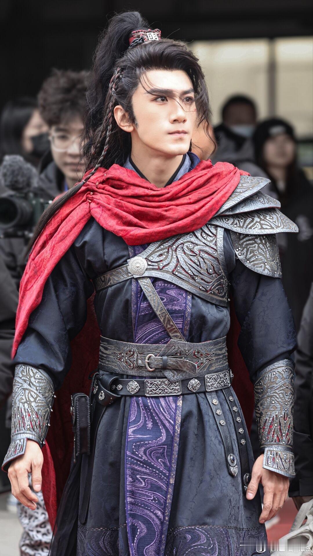 肖顺尧去查了一下才知道难怪看着这么熟悉1988年出生，今年37岁2010