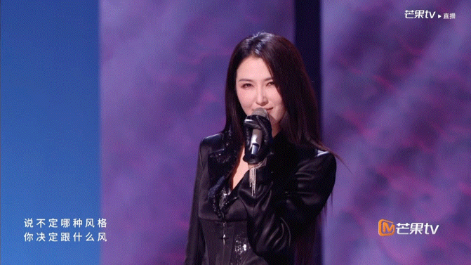 被演员耽误的歌手徐洁儿今晚乘风舞台直接被徐洁儿震住，全开麦唱跳稳到离谱，声线又