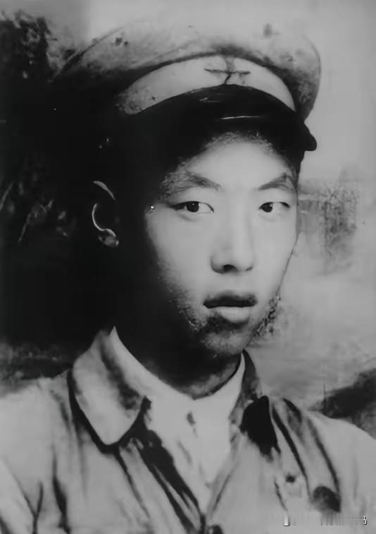杨春增，男，1929年生，河北沙河人，革命烈士，中国人民志愿军一级战斗英雄，曾参