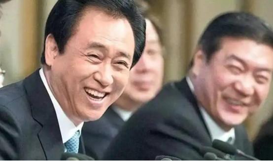我原本以为，许老板的两个儿子一个曾就读清华，一个有哈佛求学经历，学业能力应该相当