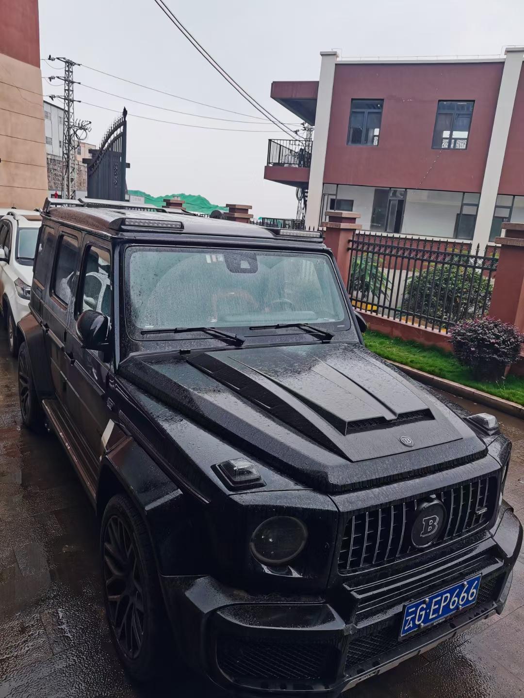 全国唯一的一辆G800巴博斯G800云南矿老板一千多万拿下的，看看是不是真正的