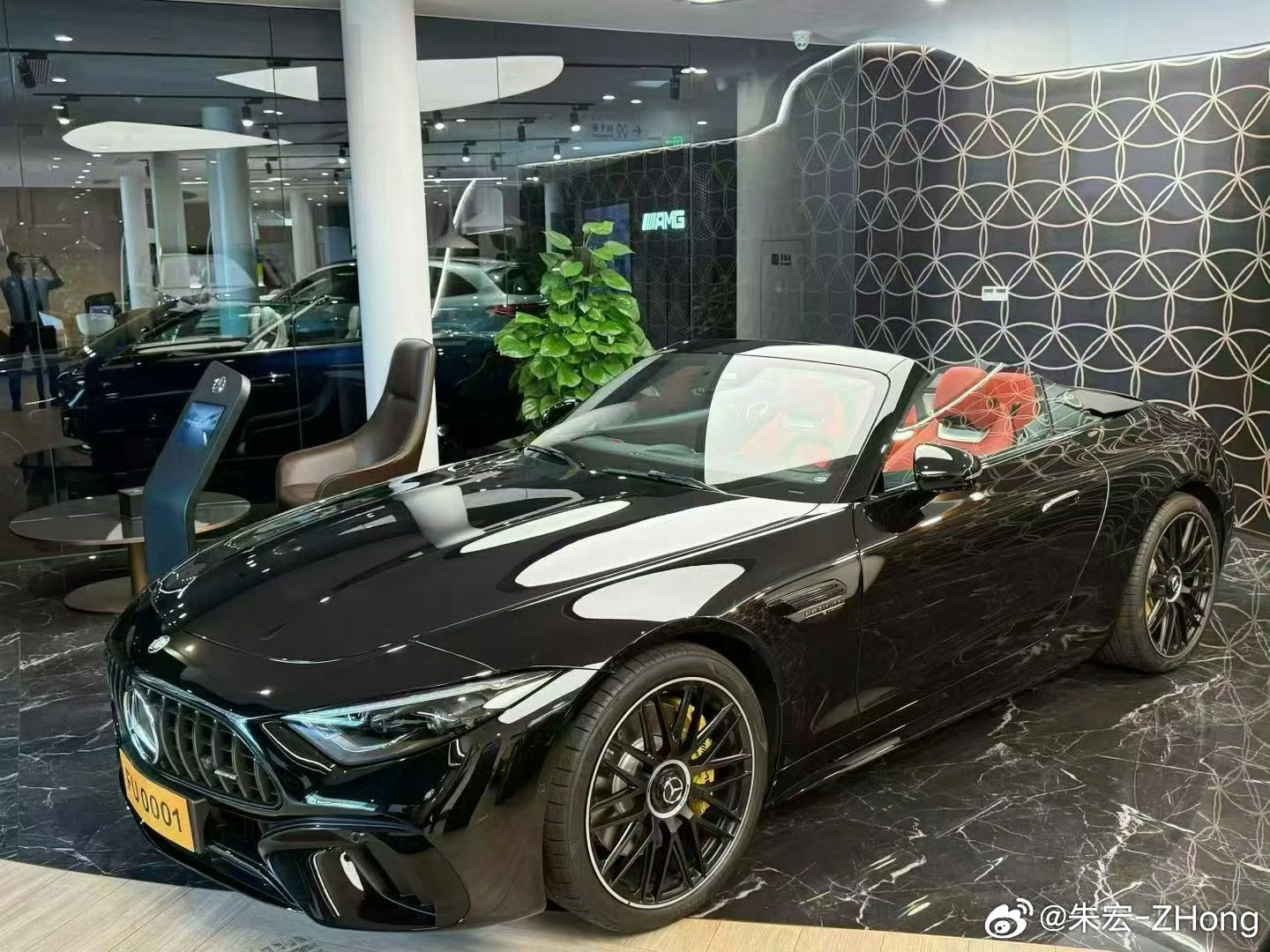 奔驰SL63黑/红➕多仿形前排座椅24000➕前排空调座椅11700➕前轴提