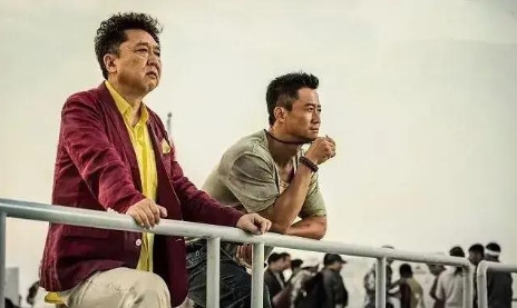 2015年，吴京筹资1.5亿拍《战狼2》，资金紧张，他给于谦打了个电话说：“哥，