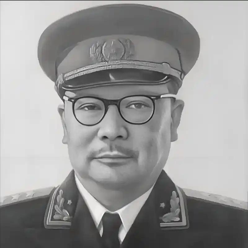 1943年，延安的窑洞里，来了个不速之客。这人是中统的大官缪庄林，手里攥着一堆绝