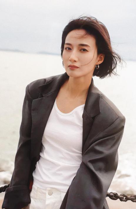 炸裂！杭天琪女儿雅涵发文喊话冯文娟：“天道好轮回！”她爆料自己4岁时，14岁的冯