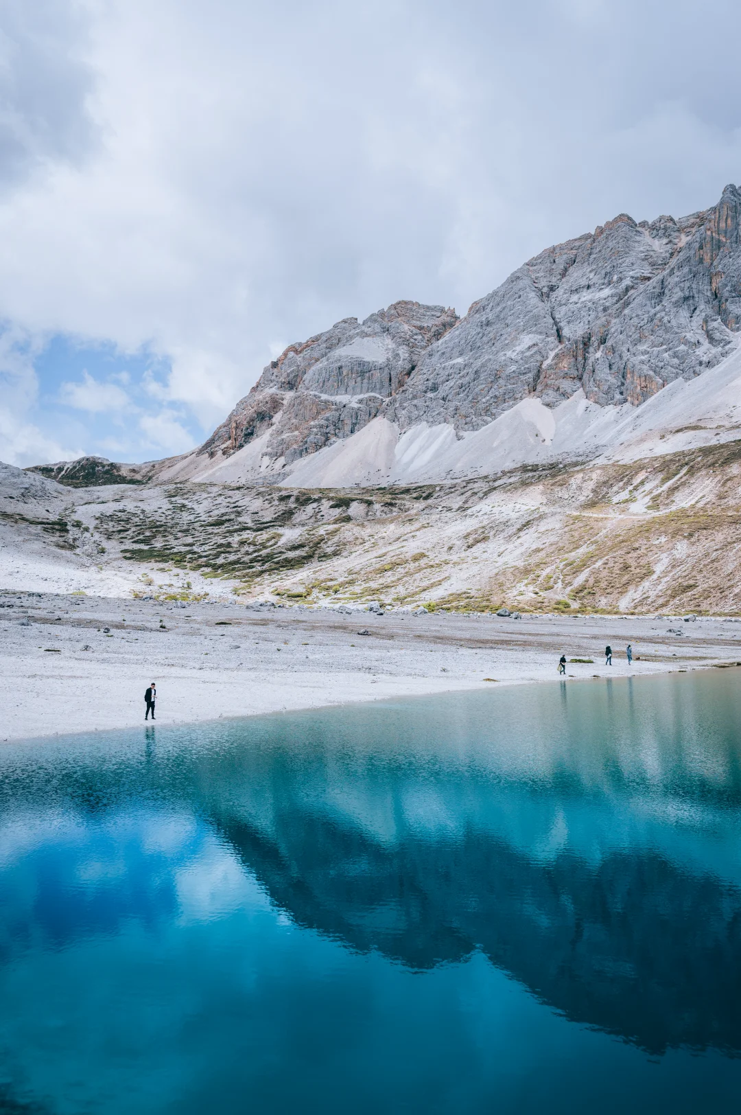 为什么你们要稻城亚丁和四姑娘山一起玩？