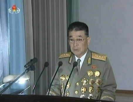 🔴【敬爱的金正恩同志向李炳三同志灵前送花圈】敬爱的金正恩同志２４日向社会主义劳