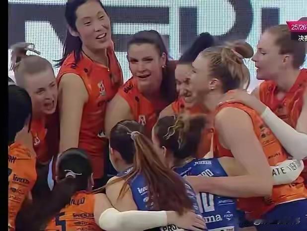 朱婷，再胜一场就能再次拿到意甲联赛冠军！昨天的意甲联赛总决赛第二场比赛中朱婷