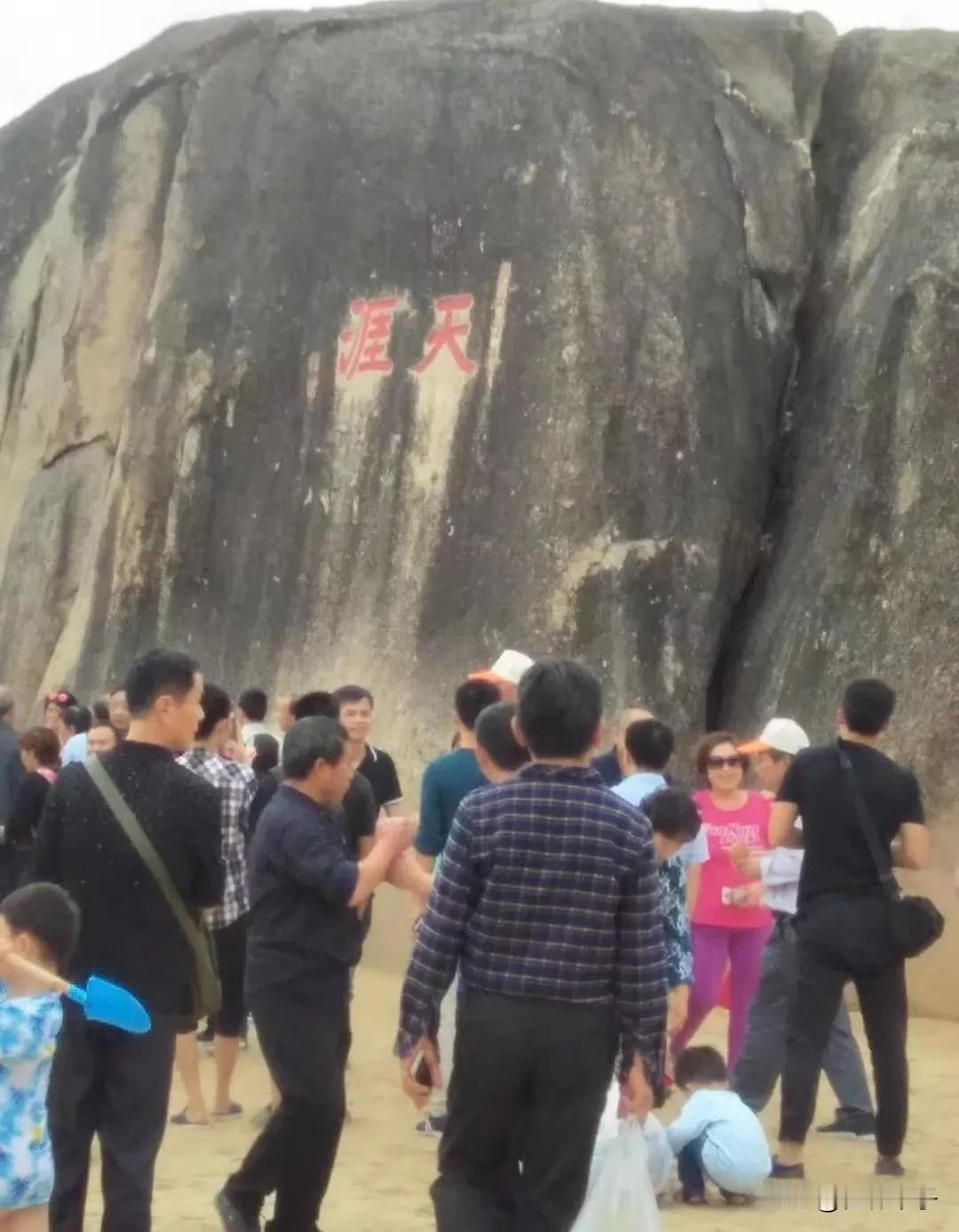 退休后的许敏游山玩水，网友声称这才是生活该有的样子！无论老杜如何东施效颦，