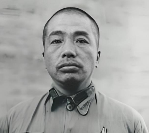 1950年入朝参战，志愿军来自五湖四海，骄兵悍将云集，能镇住这支百万雄师的人选，