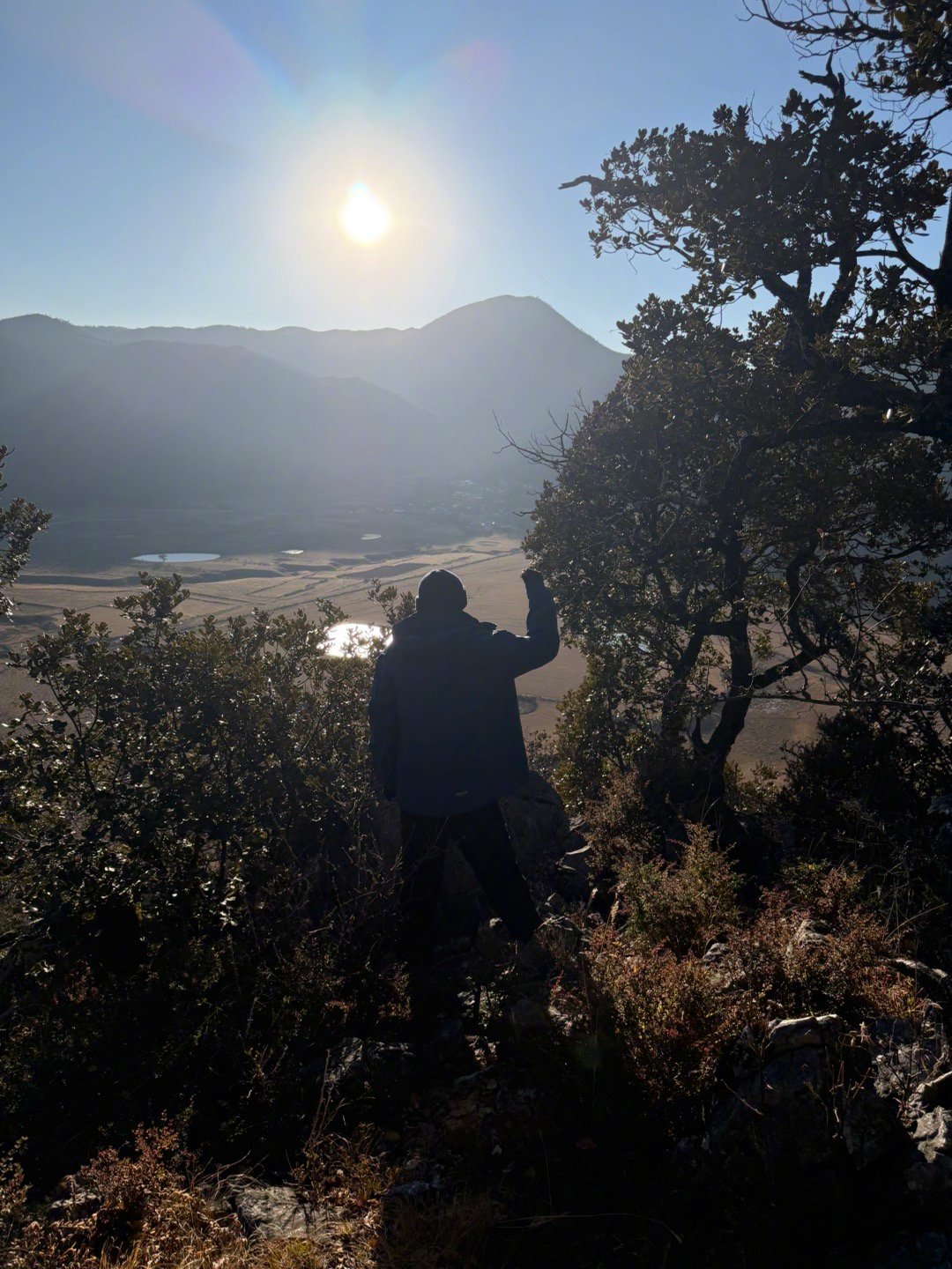 最消耗人心力的感受，是困惑。人若不去成长，这世上没有一件事是好玩的。———《半山