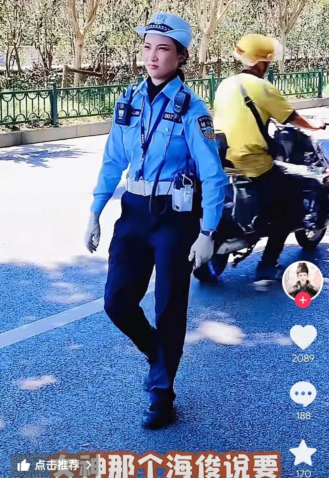 每天跟着拍摄的人都跟袁雨佳成老熟人了，竟然要看美女“一字马”上车！杭州西湖美女