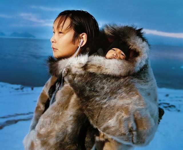 4年前，大量格陵兰妇女发现体内有怪东西，原来丹麦美国同样凶残。2022年的时