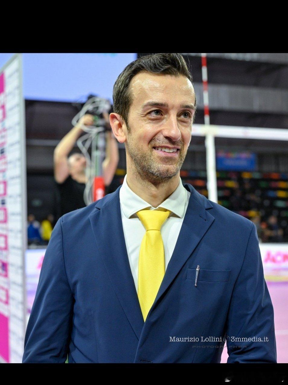 桑塔雷利在科内利亚诺赢得其作为主教练的第28座冠军奖杯🏆🏆🏆🏆🏆🏆?