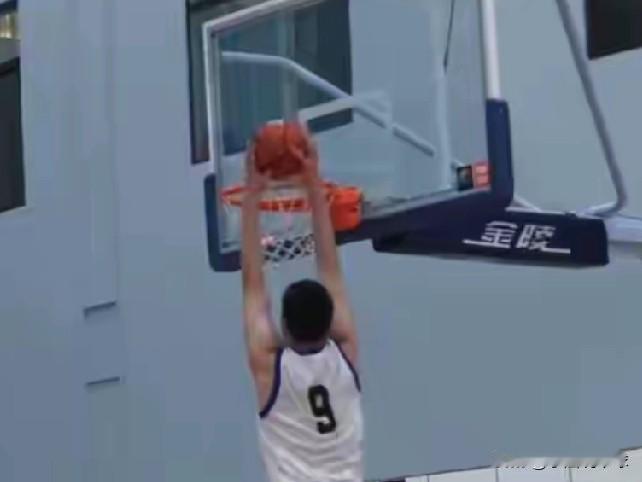 辽宁小巨人崛起！场均18分钟轻取20+12近日U17全国青年男篮联赛，辽宁U