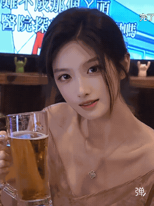 小脚丫？这孩子应该有40码的脚了吧!