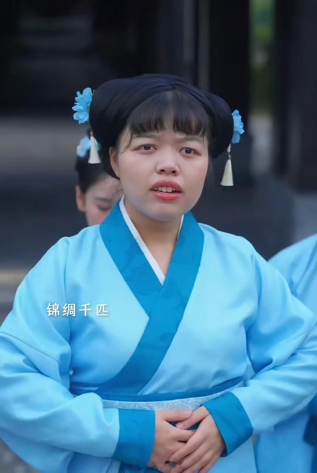 真不能怪杨洋粉丝反对——看看这张路透图，谁能忍住不说一句“这选角认真的？”演个丫