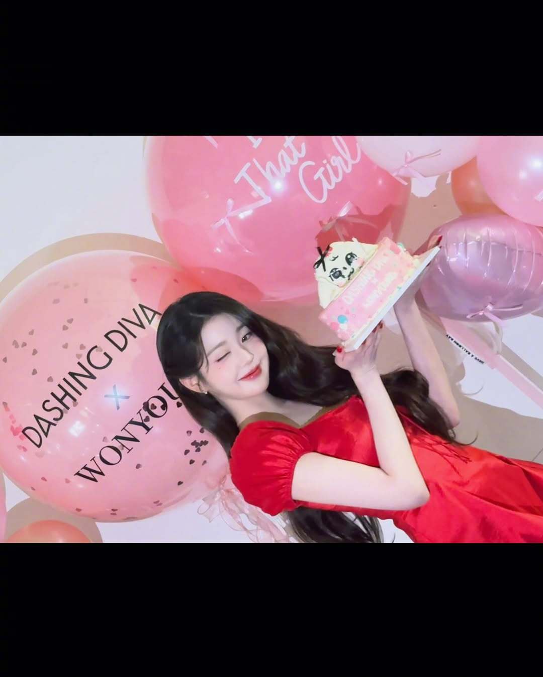 【Ins】IVE张元英Ins更新，溢出屏幕的美貌真的好piu亮~张元英[超