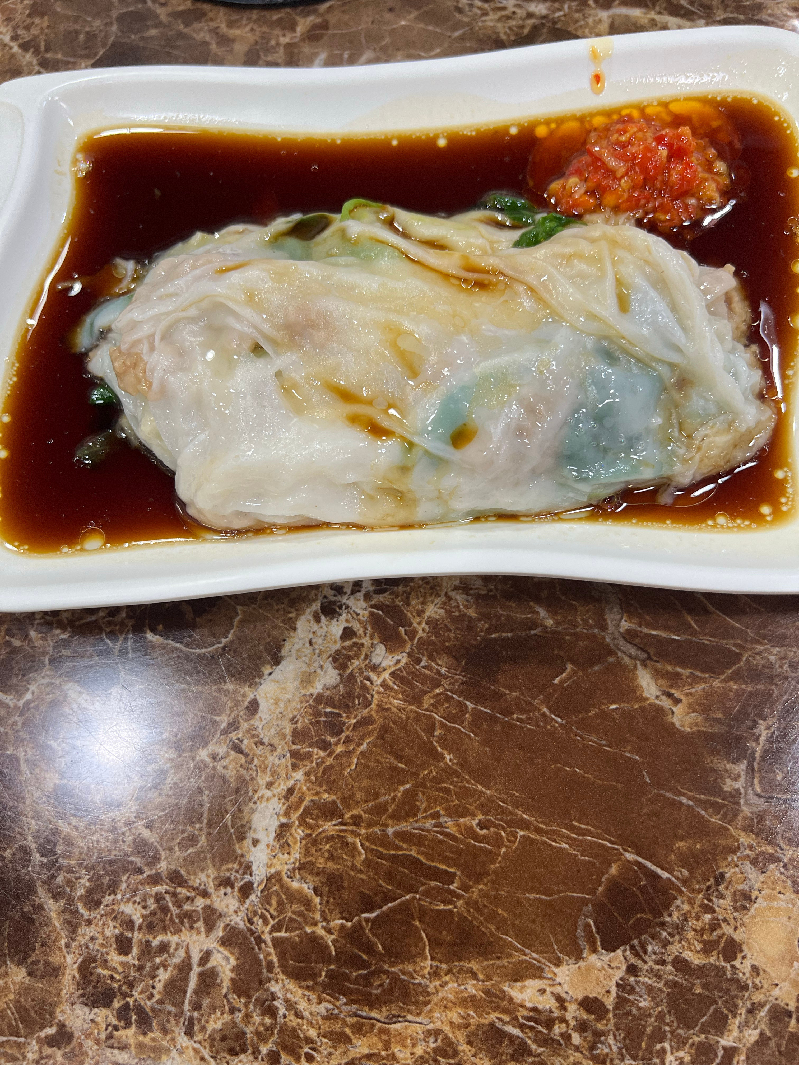 吃早餐～这家的肉肠真的百吃不厌环境干净企理肠粉很软特别好吃再加上他们自己弄的辣椒