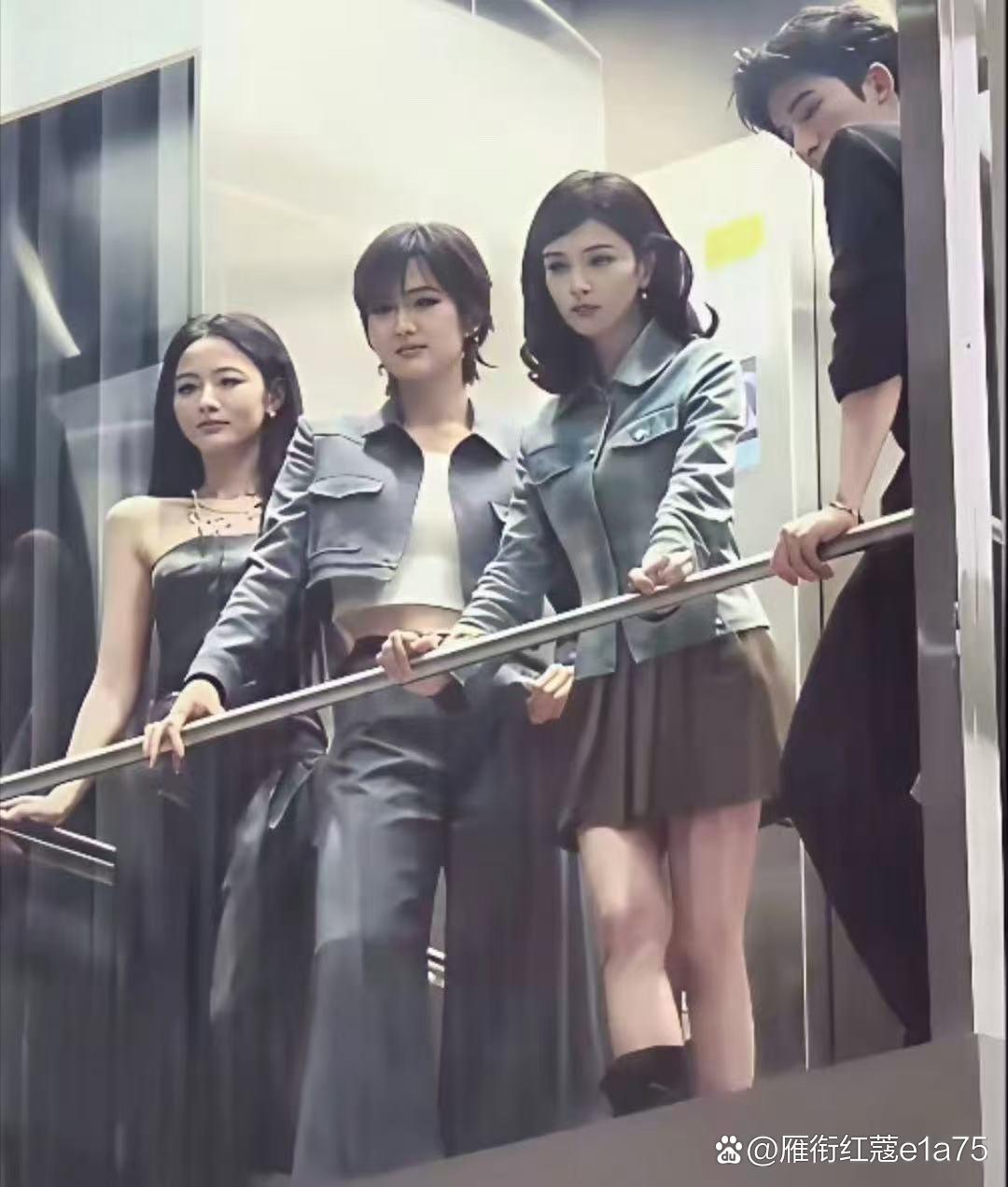 突然有点理解于正了，赵晴的美貌真的很出众。