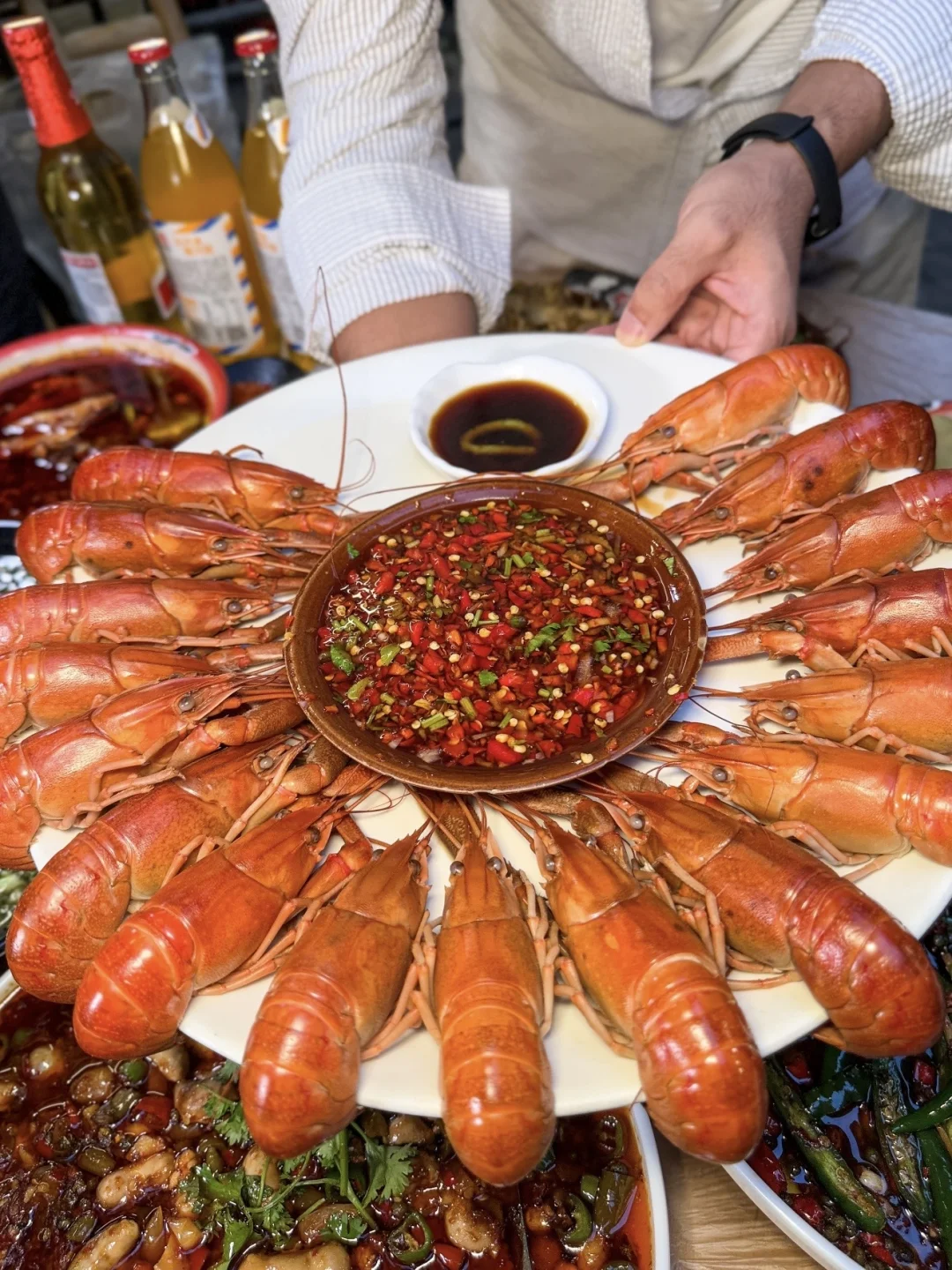 快！来！吃！！龙！虾！🦞