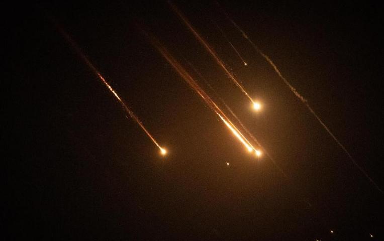 别再抱有幻想了，中日一旦真的撕破脸开战，所谓的“国际调停”纯属镜花水月，我们