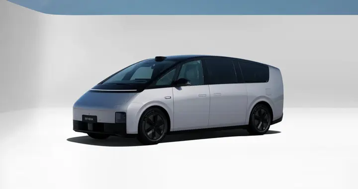 90后宝妈实测：极氪009 vs 理想MEGA，带娃出行到底选谁？