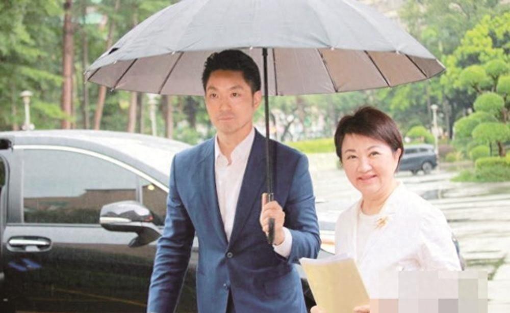 卢秀燕都可以担任江启臣竞选总部主委，侯友谊却各种扭捏为李四川辅选，李四川没有江启