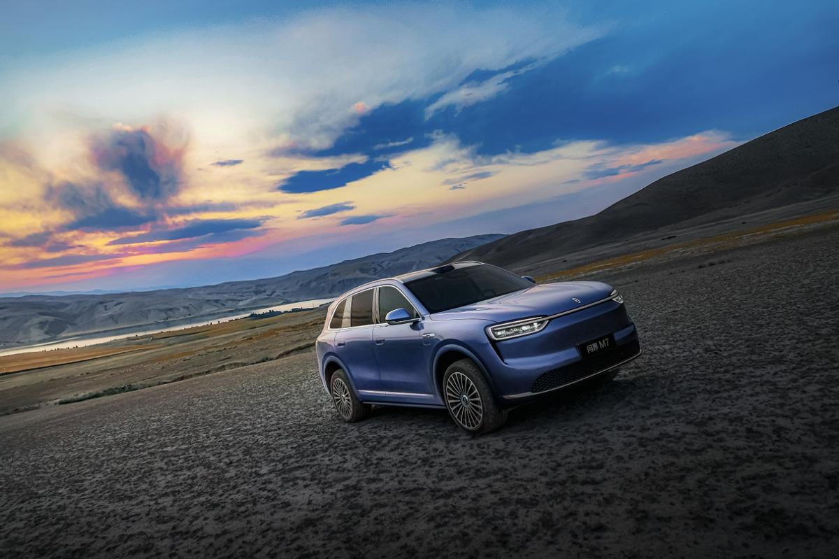 春日自驾最烦续航焦虑和路途颠簸？问界M7直接帮你解决所有春游痛点！全新增程系统发