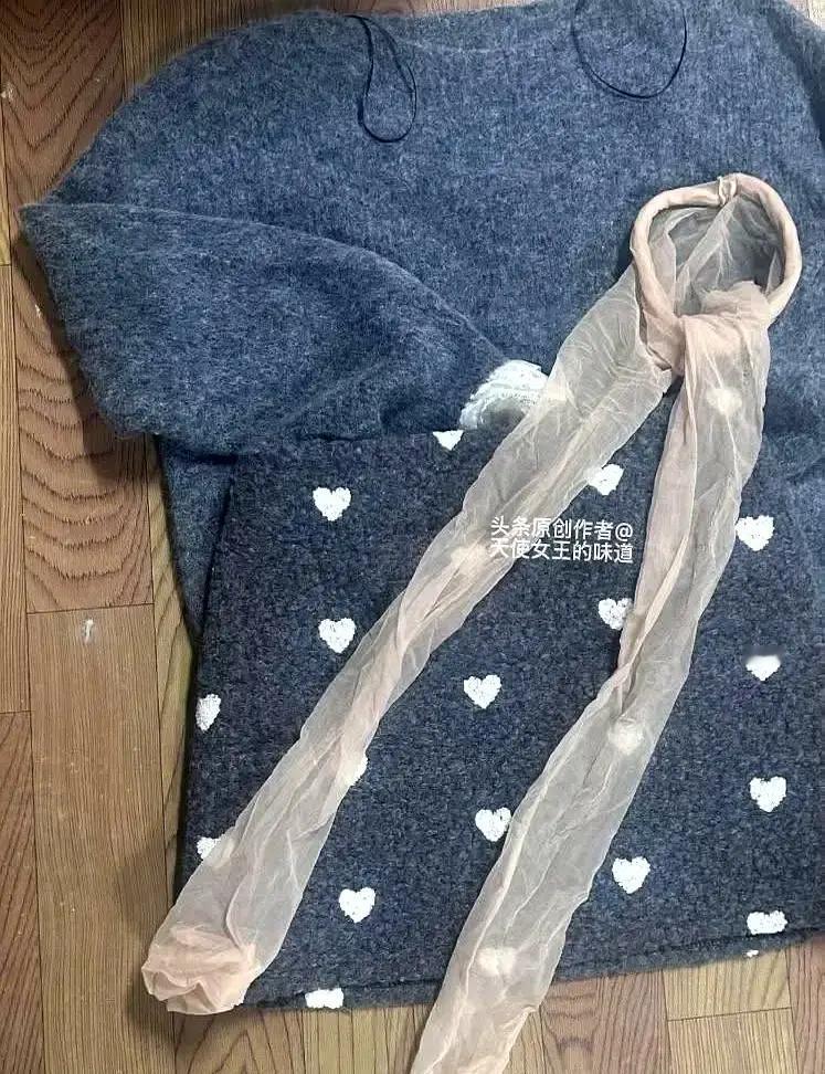 零下五度的街头，我刷到一堆小姐姐穿黑丝晃腿的视频，文案清一色“火山绒黑科技，出汗