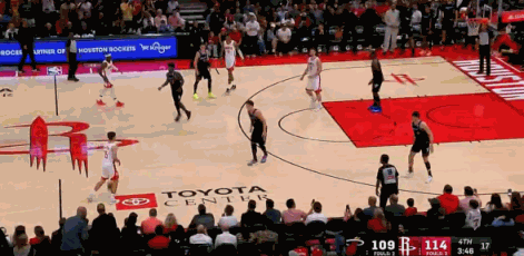 火箭终于不用再过度啃老了，一招变阵让杜兰特成定点射手了幸福来得太突然啊，自从乌