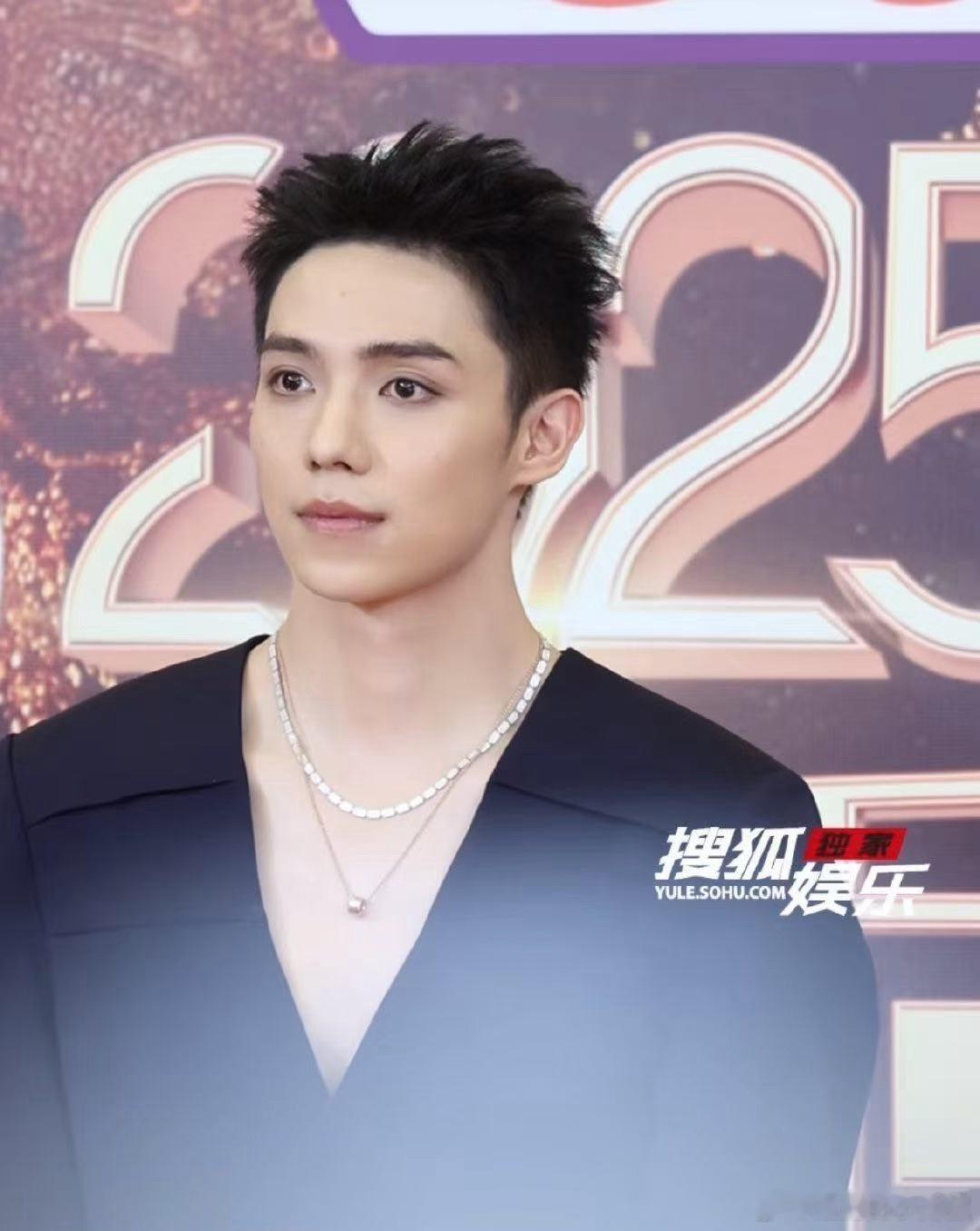 他怎么变壮了？​​​