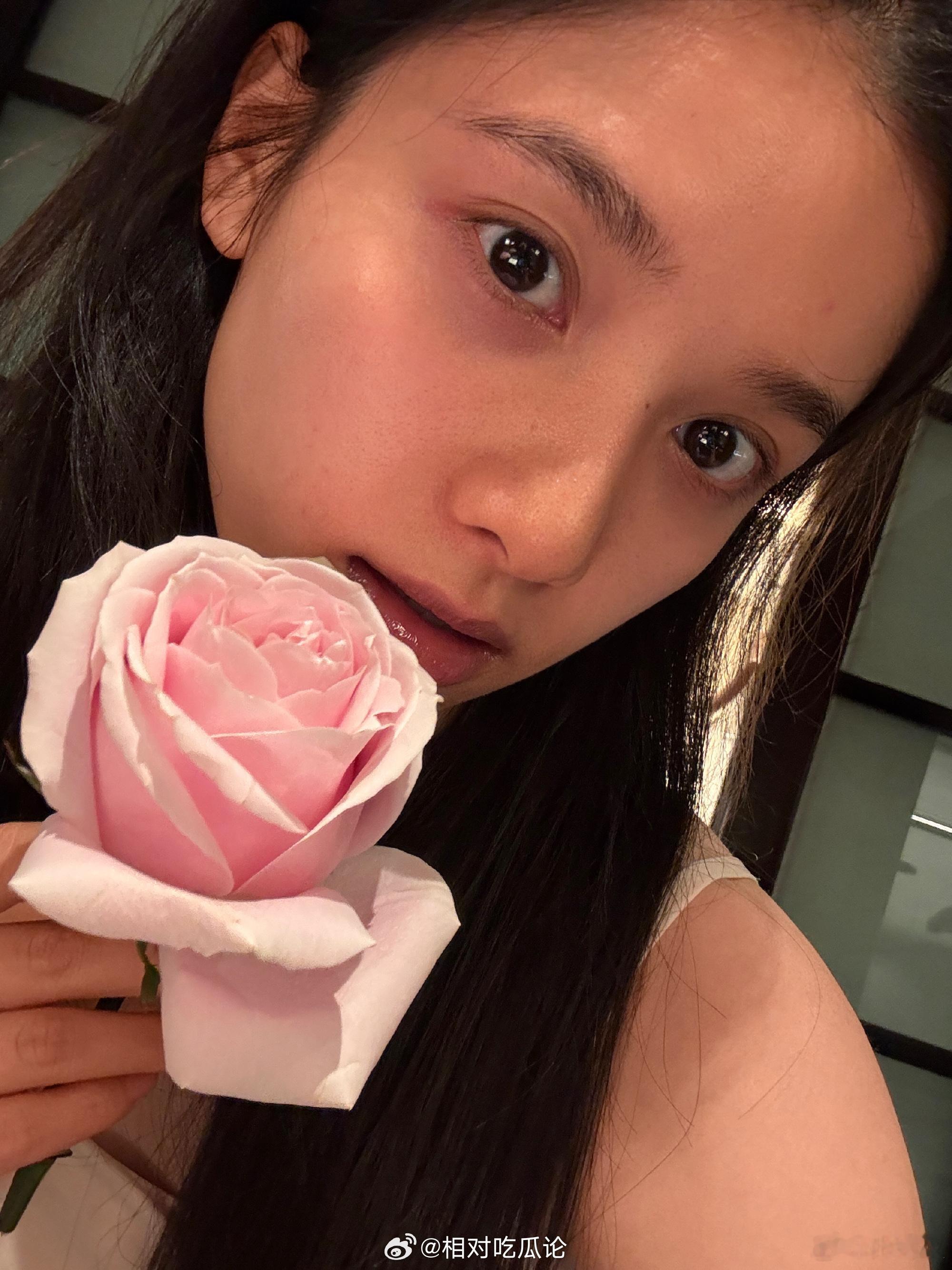 【杂志】张婧仪ELLE七月刊