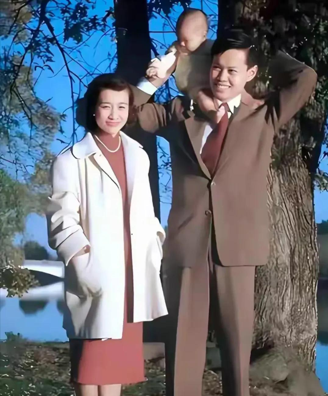 杜致礼的将门之后，她出身好，容貌精致，气质优雅，是民国难得一见的美人。这张照