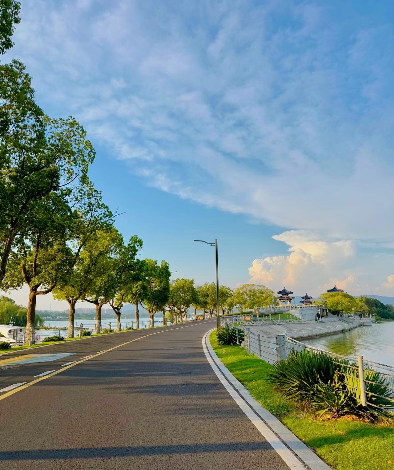 别看男人在外面人模狗样，回家怎么被称呼，才是真的地位。她怎么称呼你，就能透露出她