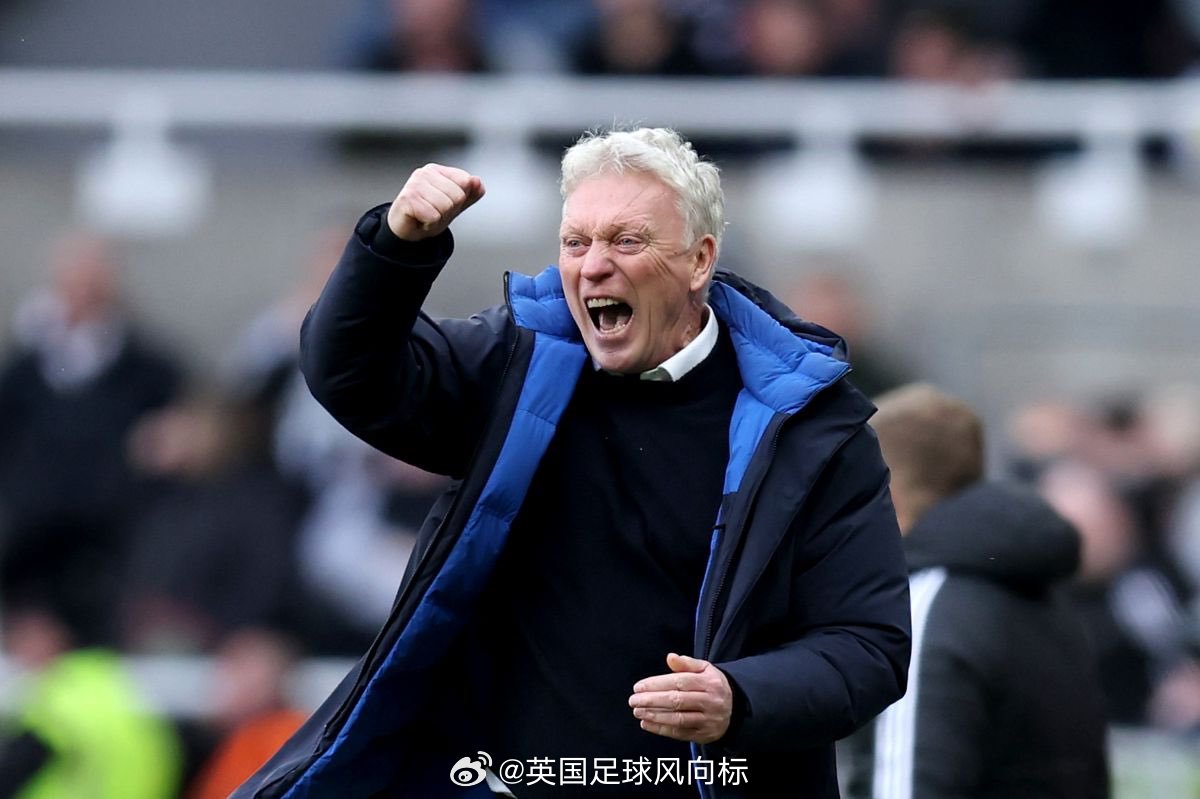 【埃弗顿计划续约莫耶斯】《卫报》消息，埃弗顿准备向主帅大卫莫耶斯提供一份新合同，