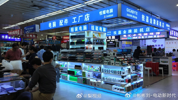 显卡跳涨离谱！电脑硬件涨价潮持续发酵，内存、硬盘涨完，显卡又开启暴涨模式😭近