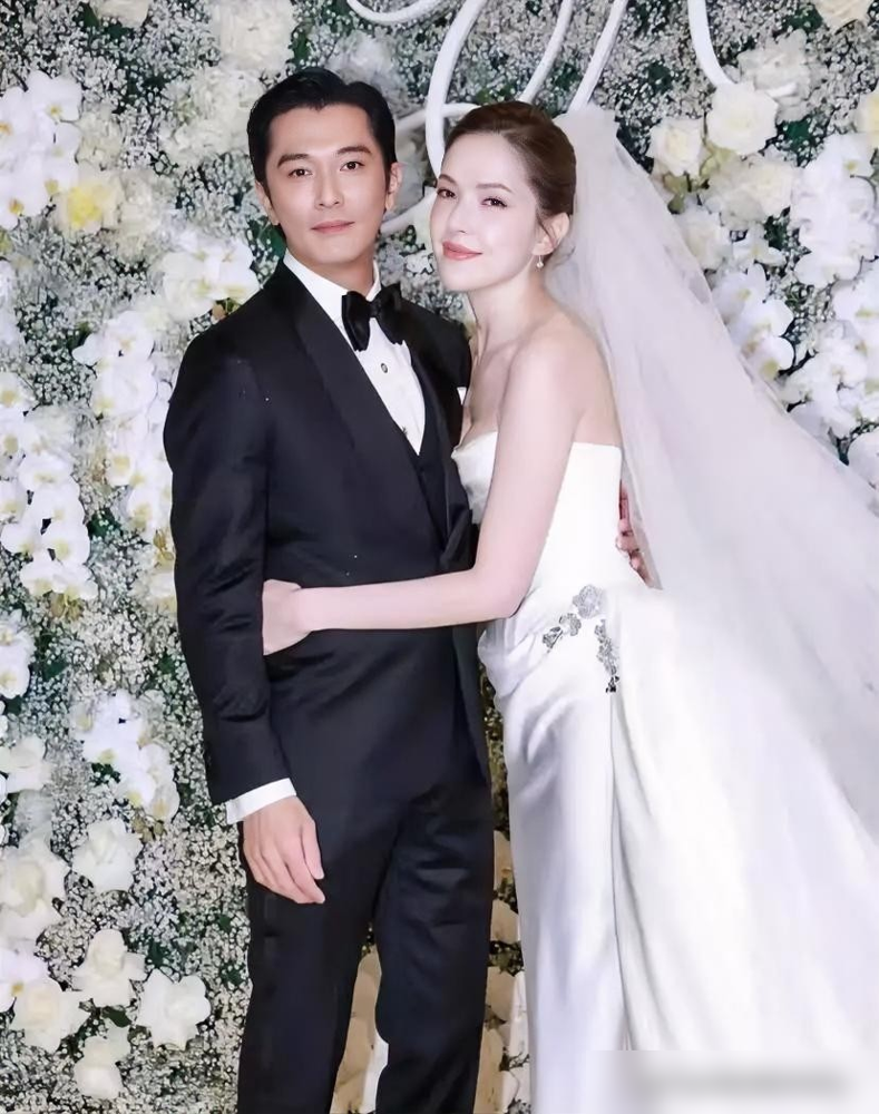 果然男人更懂男人！我问老公，邱泽长得这么帅，前女友也是一个比一个美...