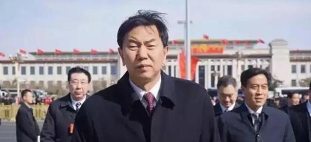 2013年，大同市市长耿彦波接到组织上的调令，前往太原任职。消息传出，大同市的老