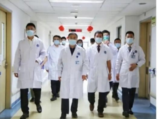 单位今年又开始集中体检了，我约了今天去做肠胃镜，我约的时间是十一点，可我九点五十